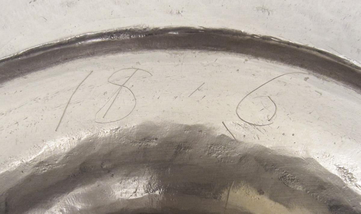 1990.0049 Slop bowl, inscription 2