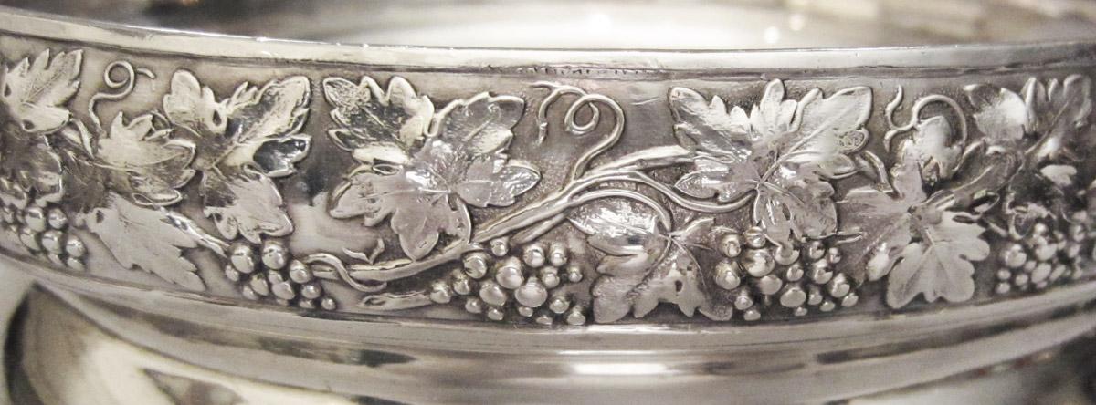 1990.0049 Slop bowl, detail