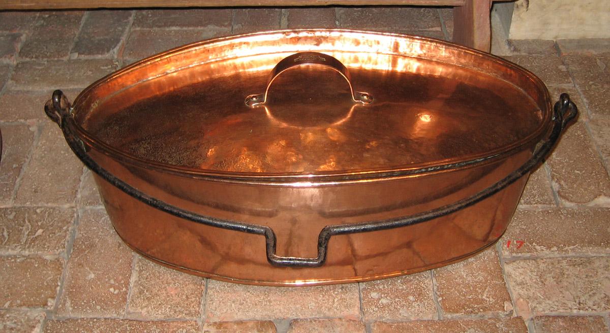 1990.0051 A-D Fish Kettle (view 2)