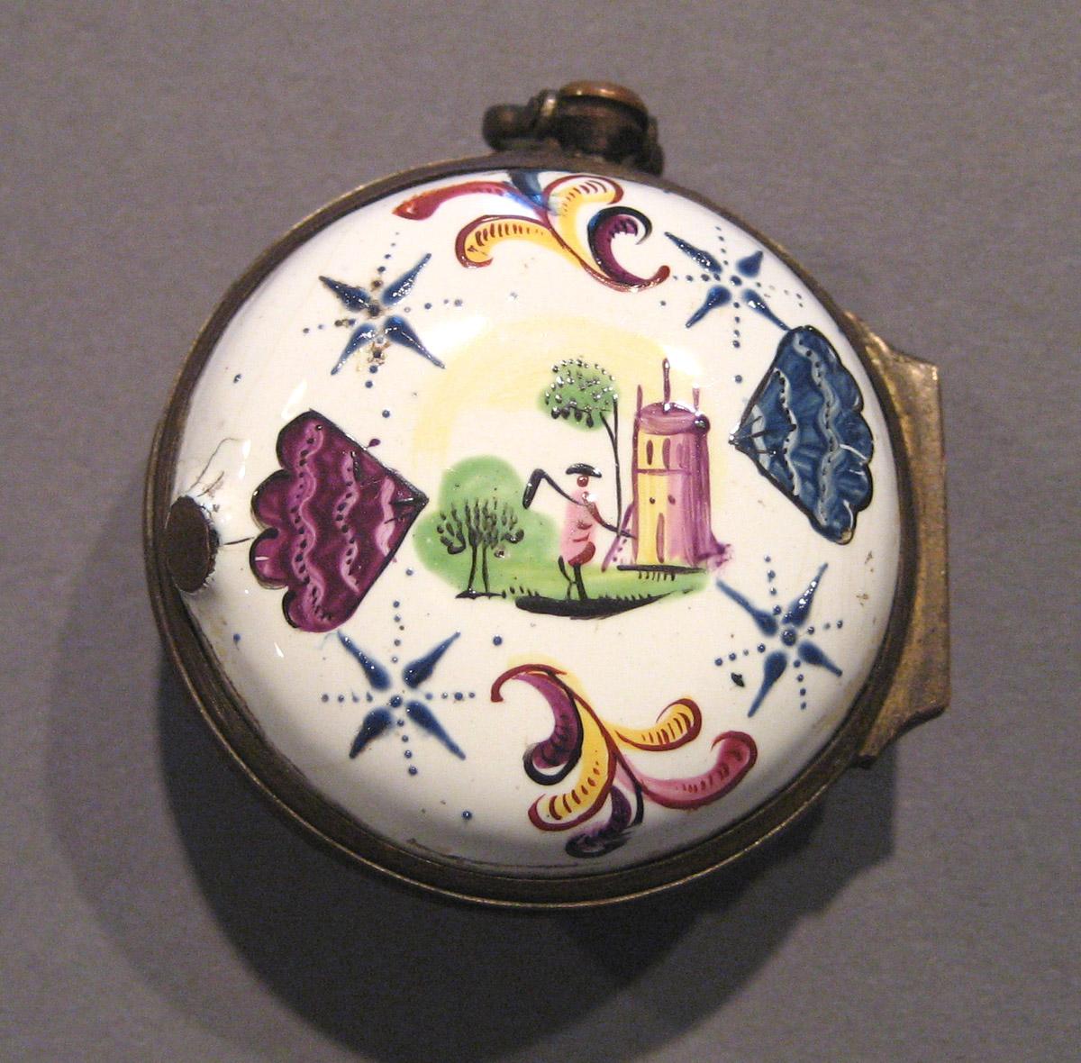 1990.0052 Locket (detail)
