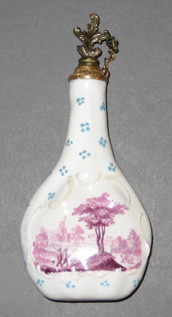 1990.0061 Bottle (detail)
