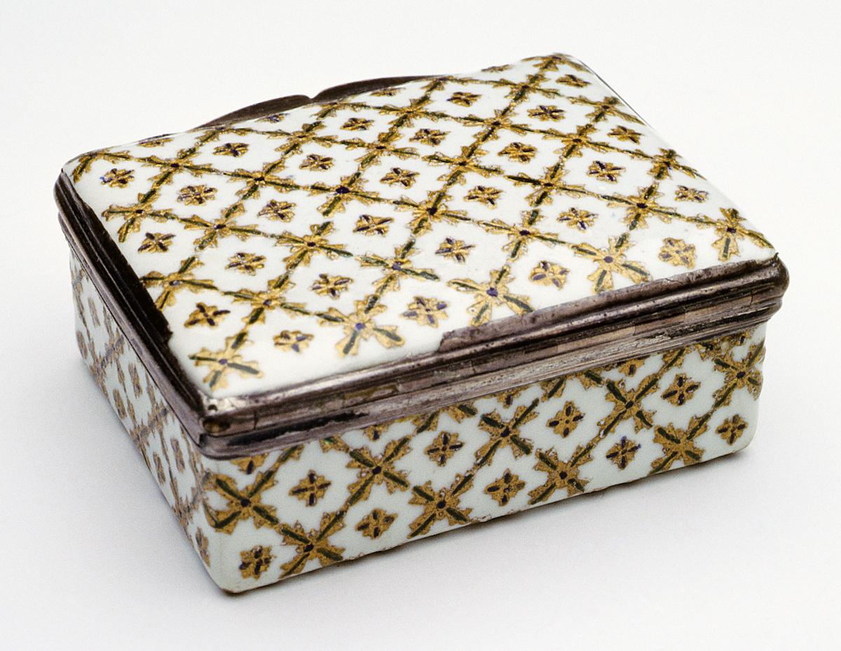 1990.0063 Snuff Box