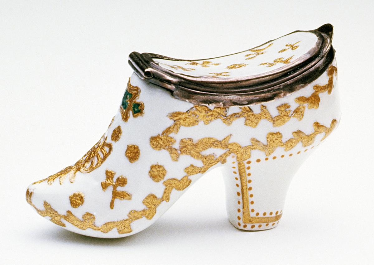 1990.0064 Snuff Box