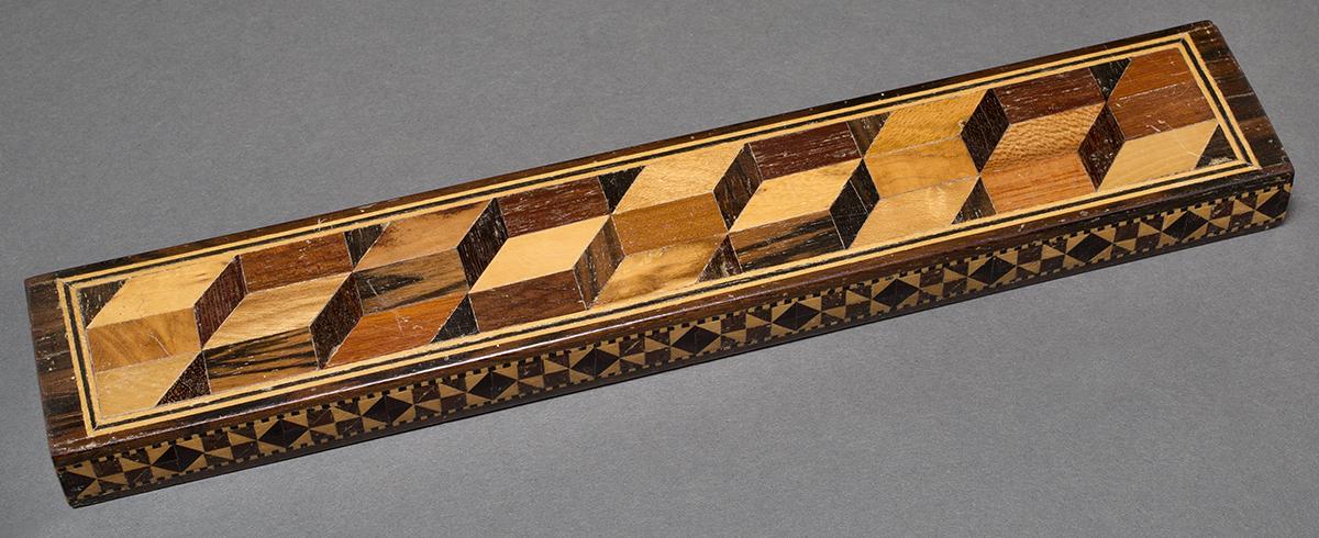 1991.0017 A Thread Holder