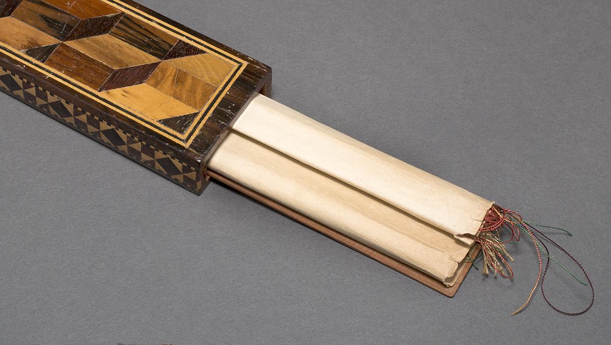1991.0017 A,B Thread Holder