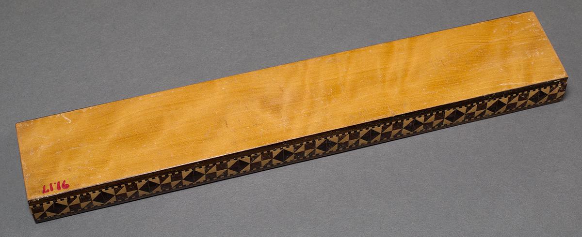 1991.0017 A Thread Holder, View 2