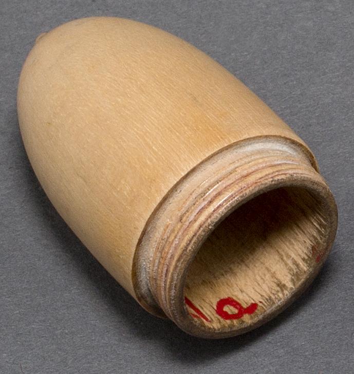 1991.0021 A Thimble Holder, Bottom