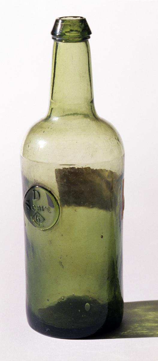 1991.0032 Bottle
