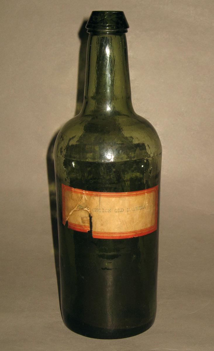 1991.0032 Ricketts wine bottle (reverse)