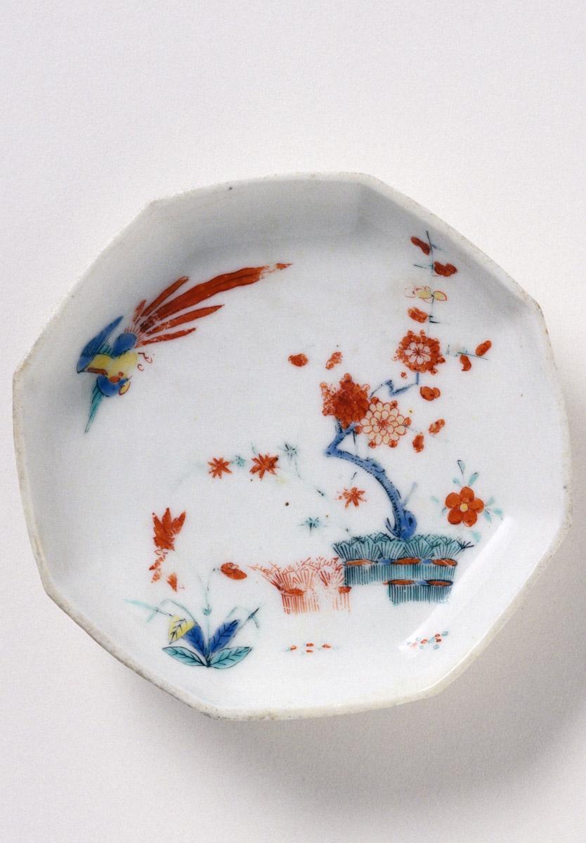 1991.0071 Chelsea porcelain saucer