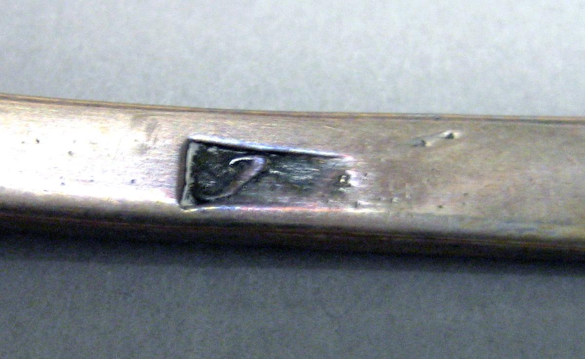 1991.0075 Silver Spoon mark