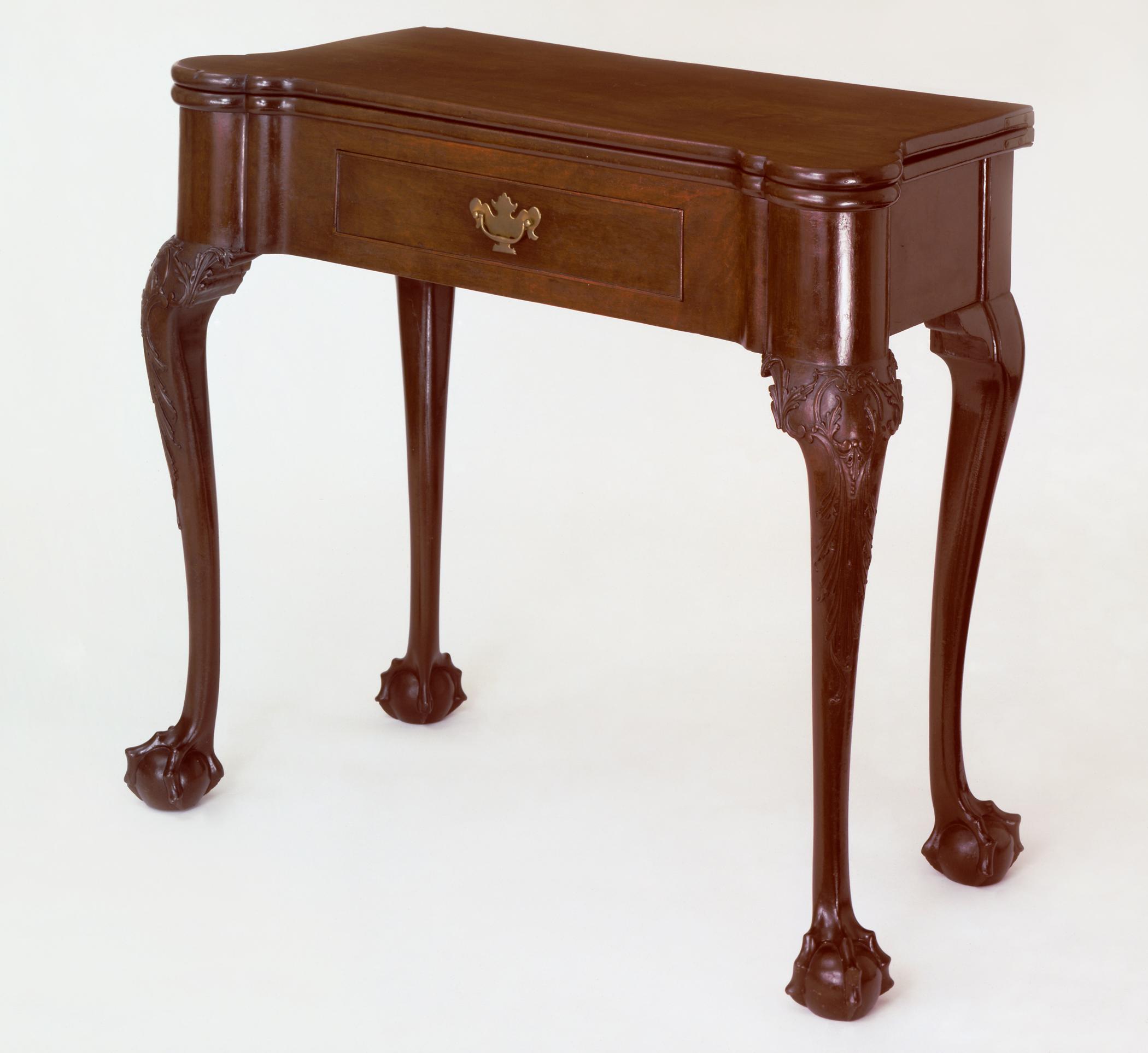 1958.0085.001 Table, view 1