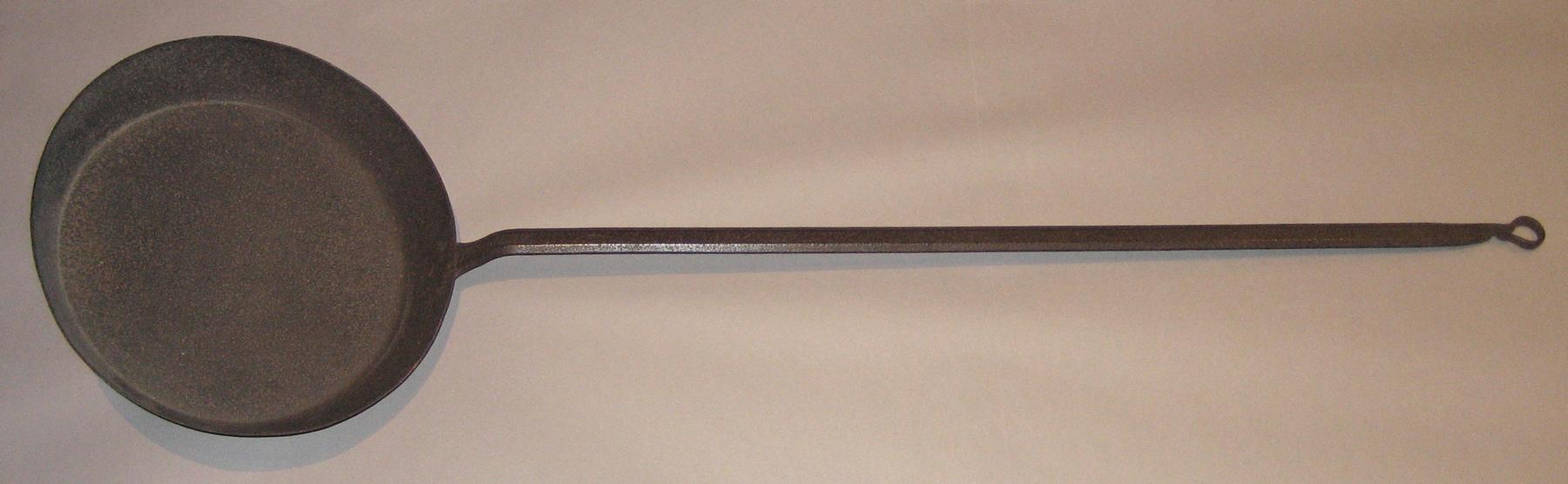 1991.0089 Fry pan