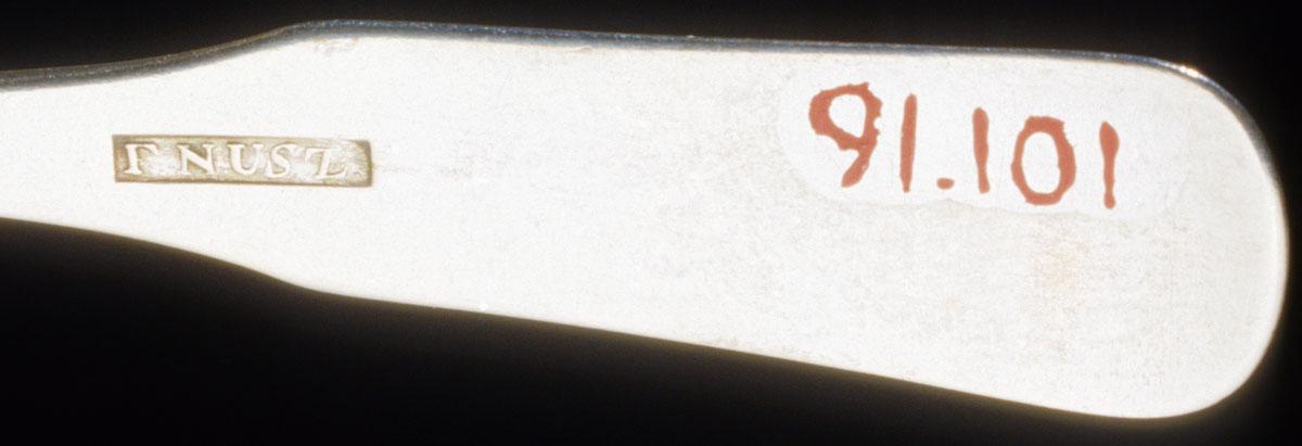 1991.0101 Spoon, Teaspoon, detail 1