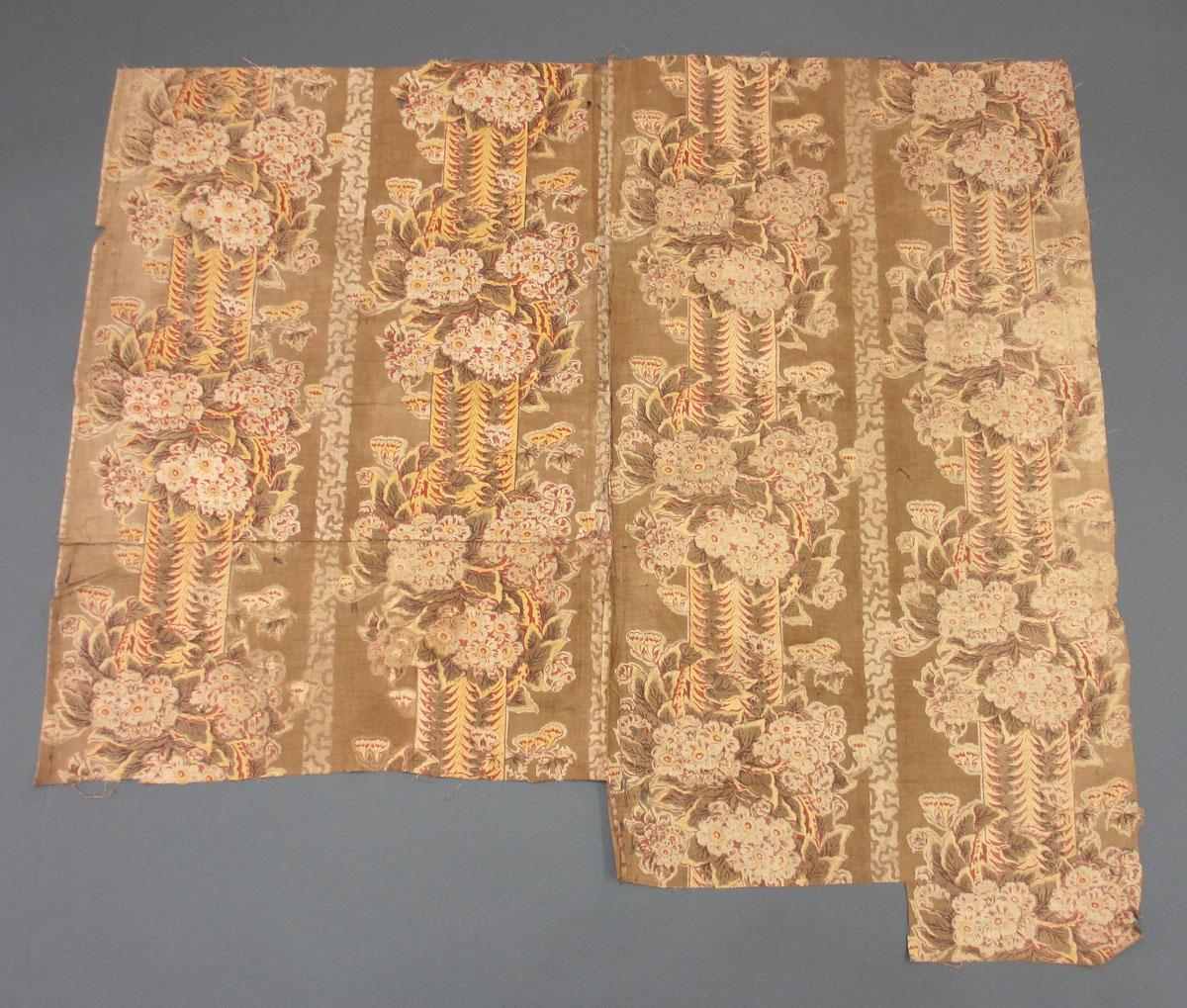 1958.0089.003 Textile, printed reverse