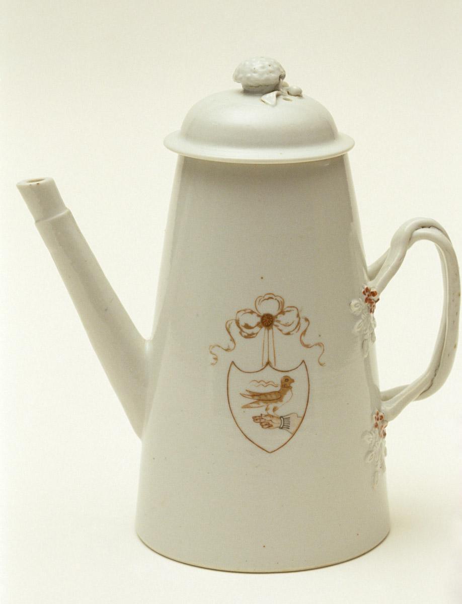 1992.0008 Coffee pot