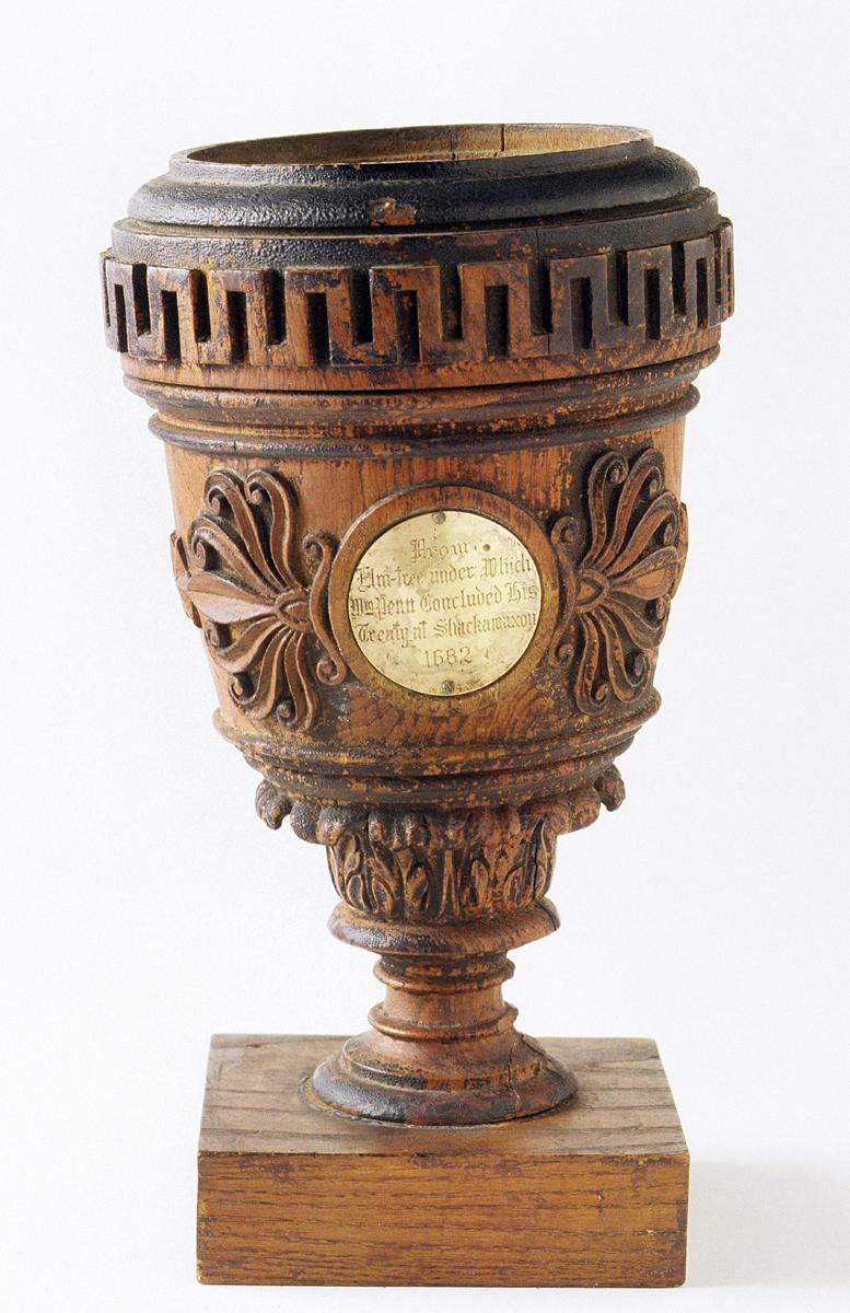 1992.0028 A, B Urn