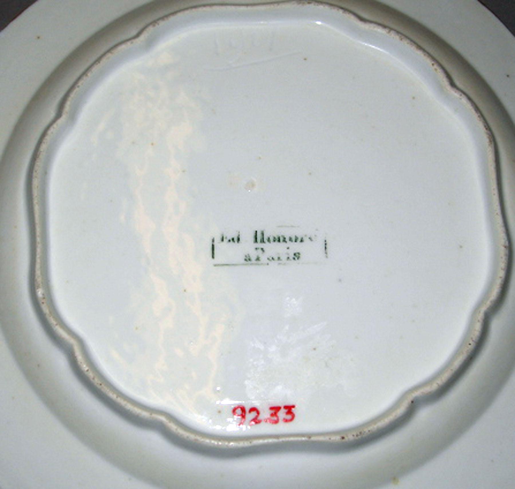 1992.0033 Porcelain dessert plate (underside)