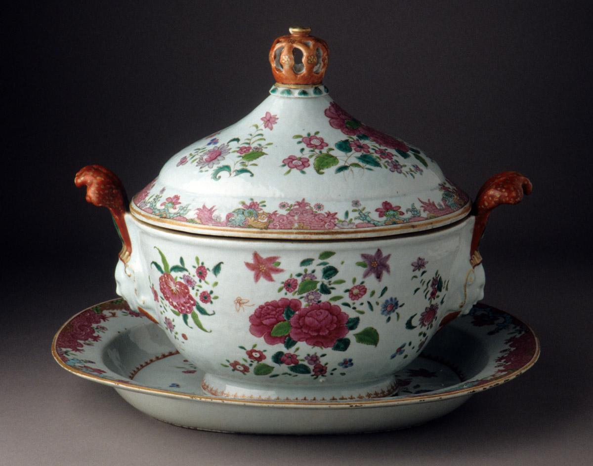 1992.0035 A-C Tureen with Stand