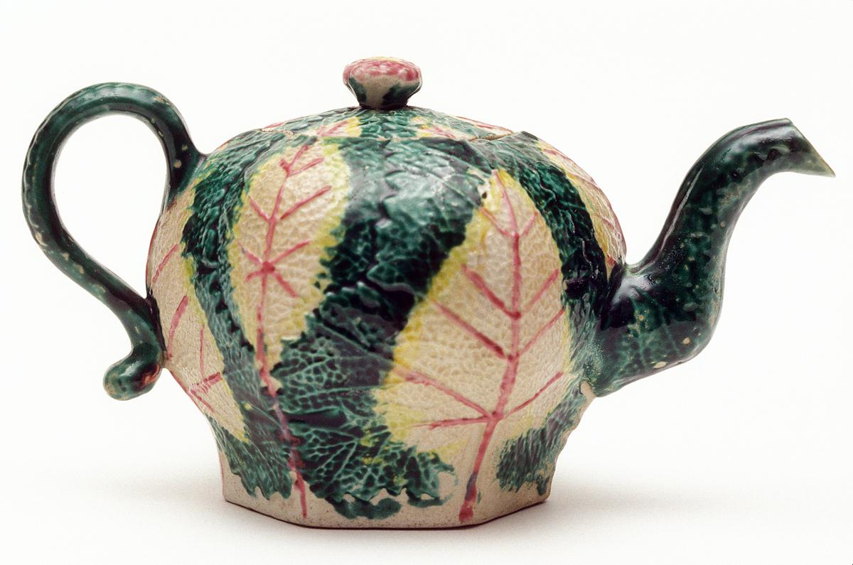 1992.0036 A, B Teapot