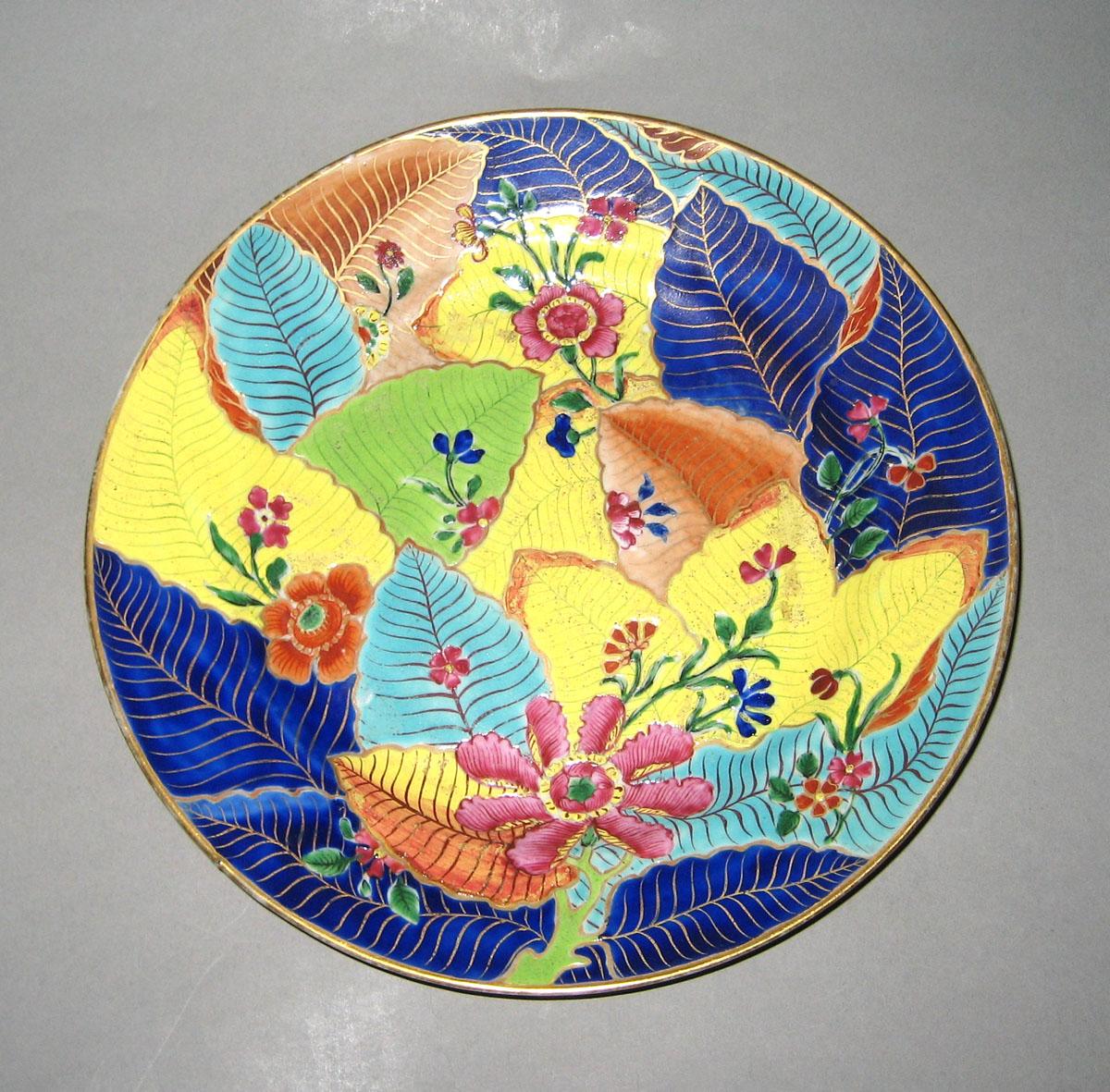 1992.0041.003 Porcelain plate