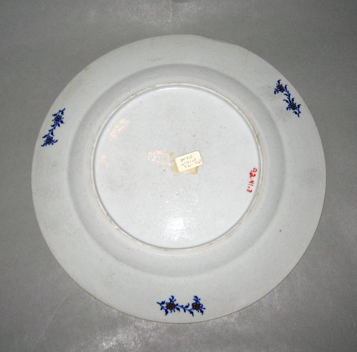 1992.0041.003 Porcelain plate underside