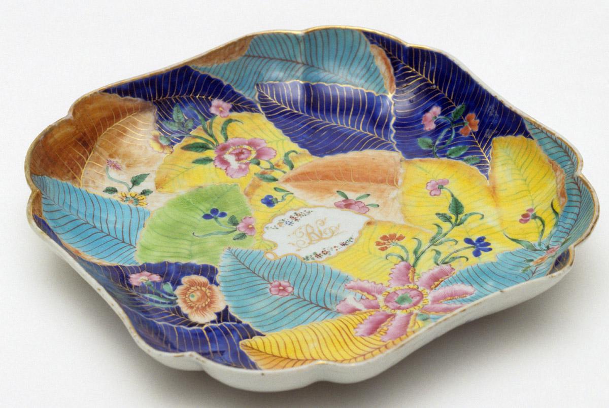 1992.0041.009 Dish