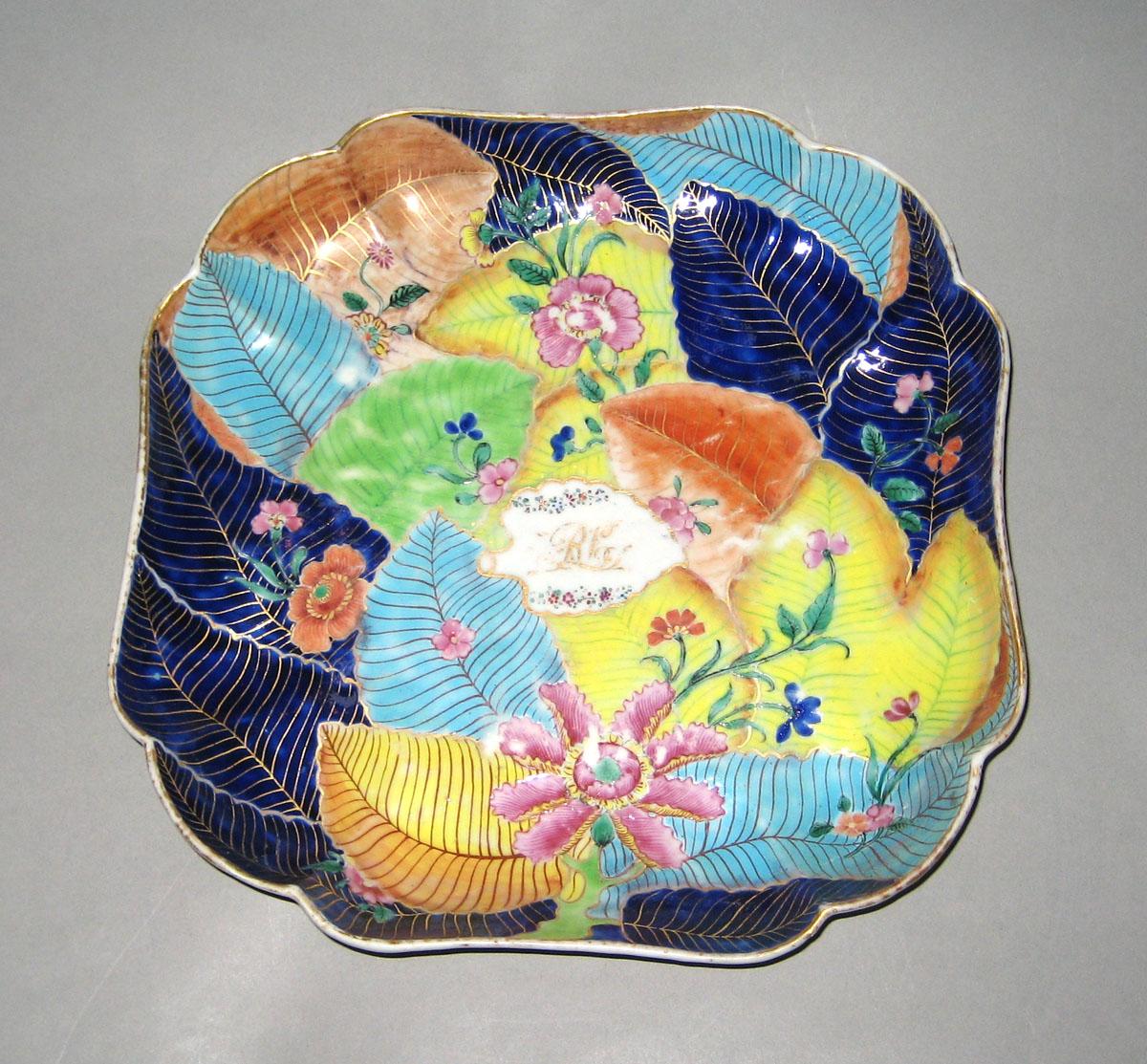 1992.0041.009 Porcelain Dish