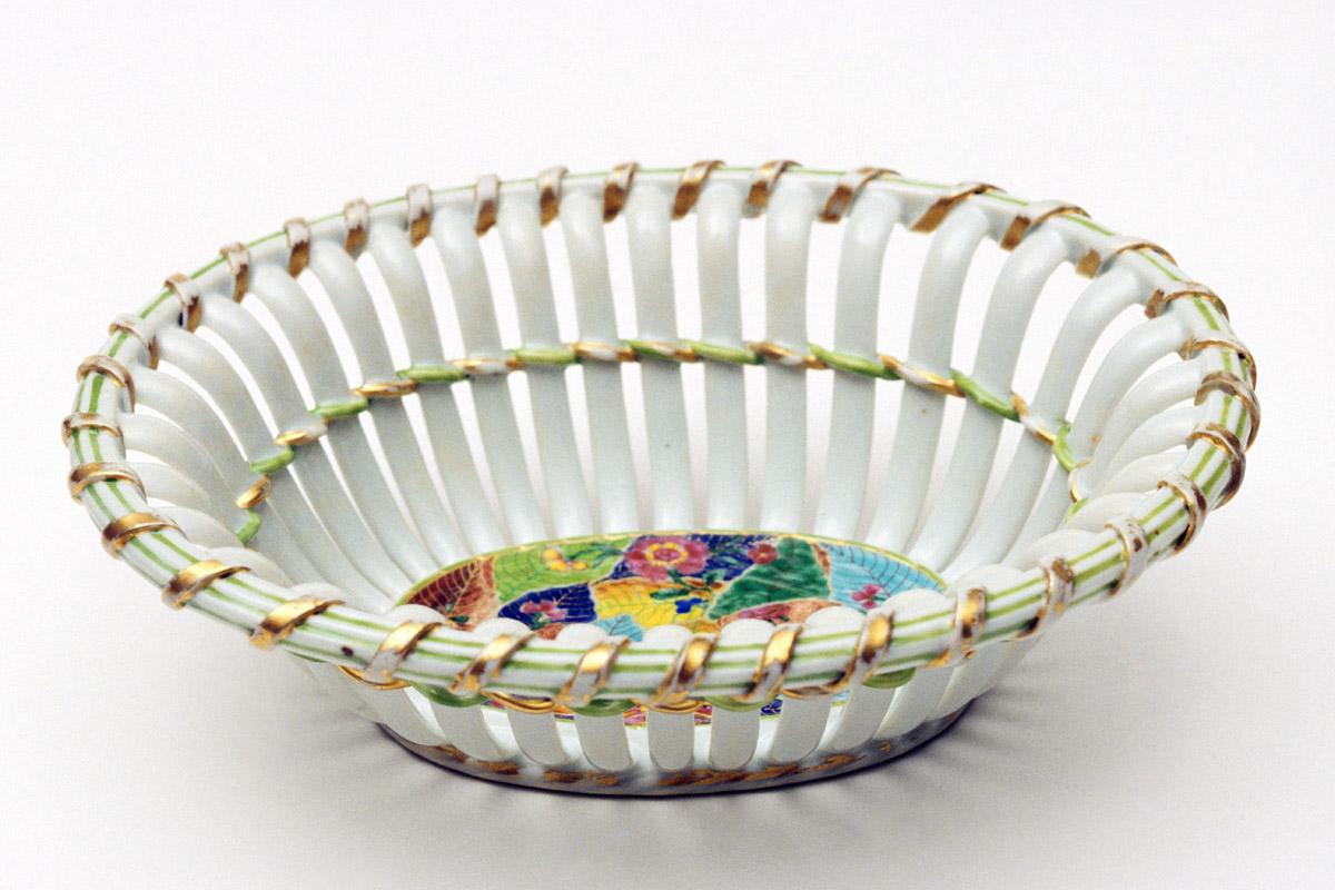 1992.0041.011 Basket, Fruit basket