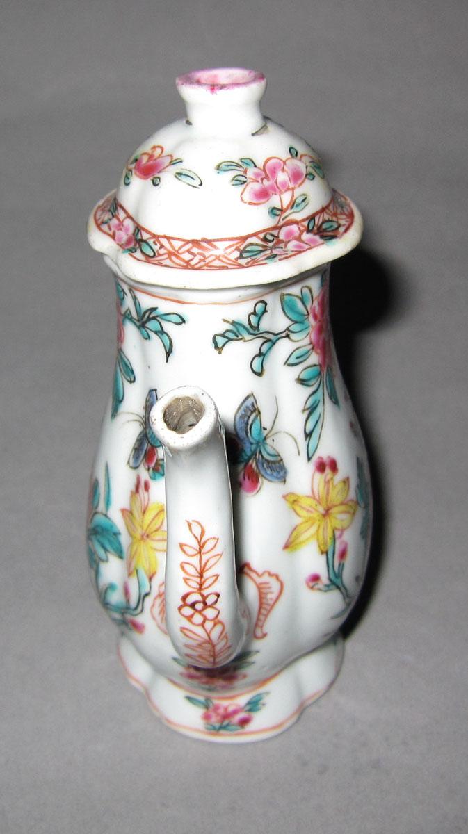 1992.0042 A, B Porcelain spout