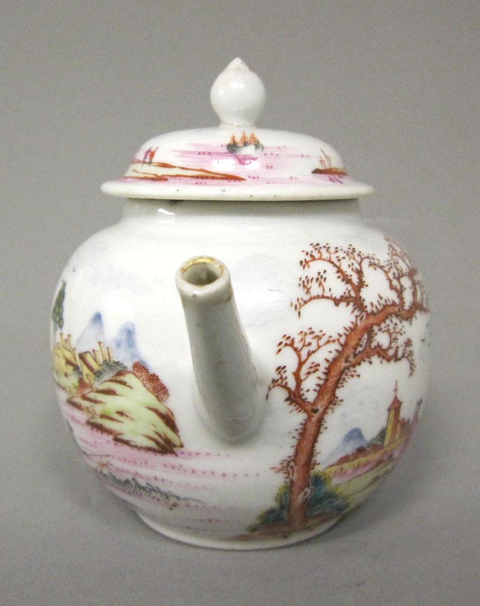 1992.0046 A,B Porcelain teapot spout