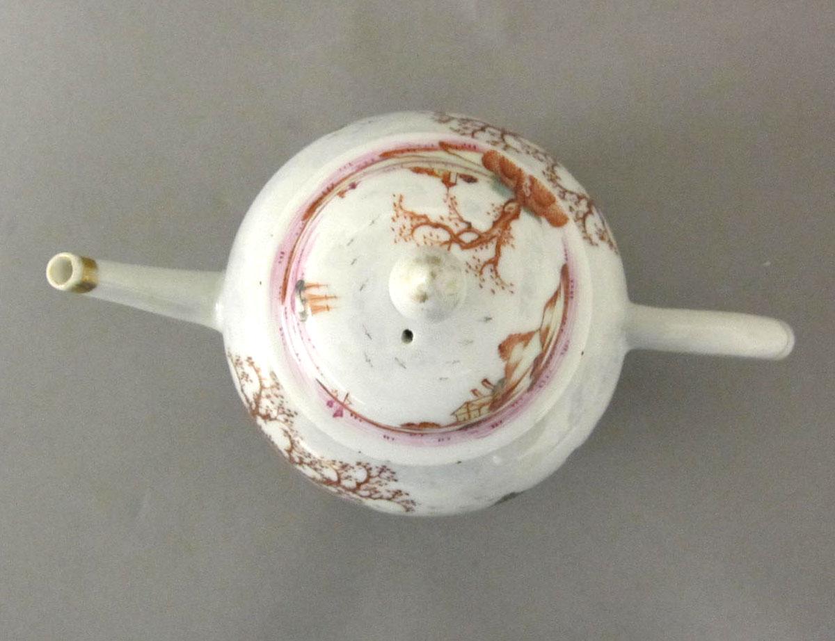 1992.0046 A,B Porcelain teapot top