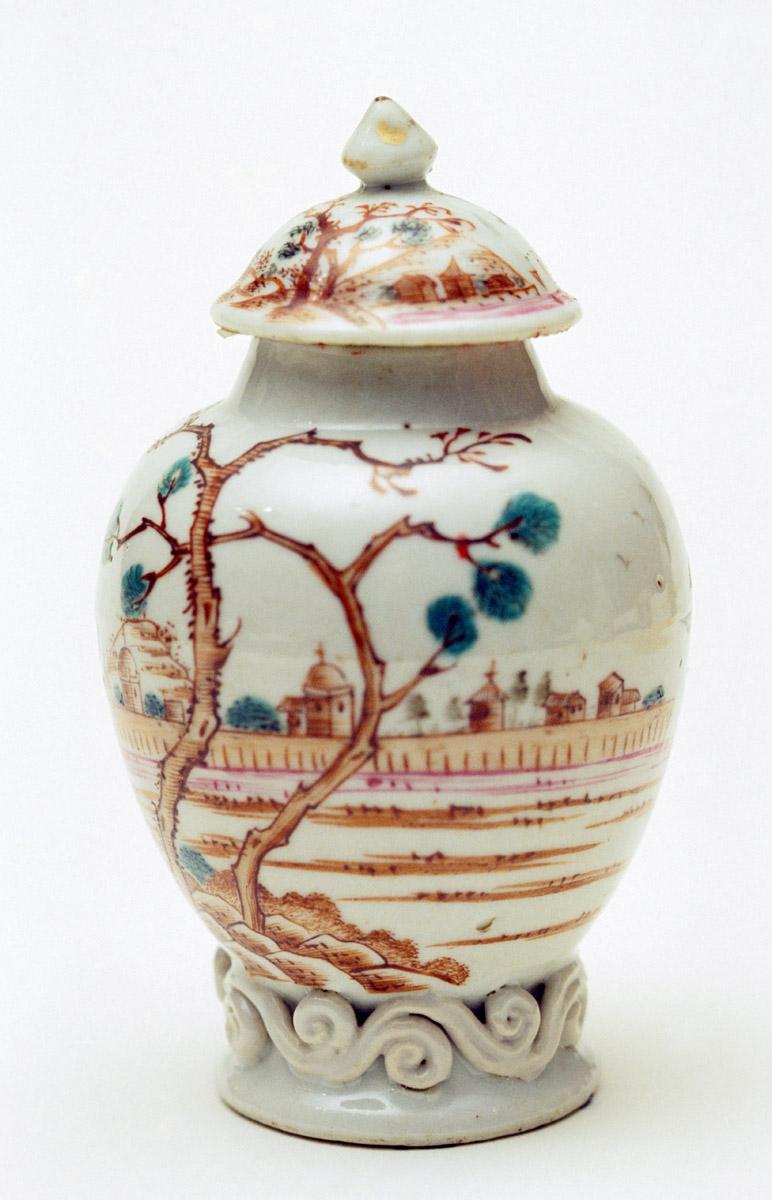 1992.0047 A, B Tea canister, tea bottle