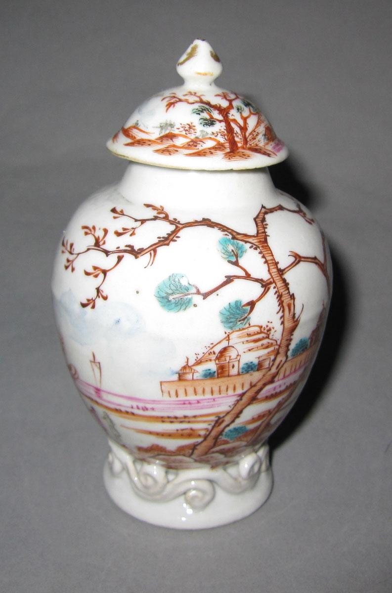 1992.0047 A, B Porcelain tea cannister face two