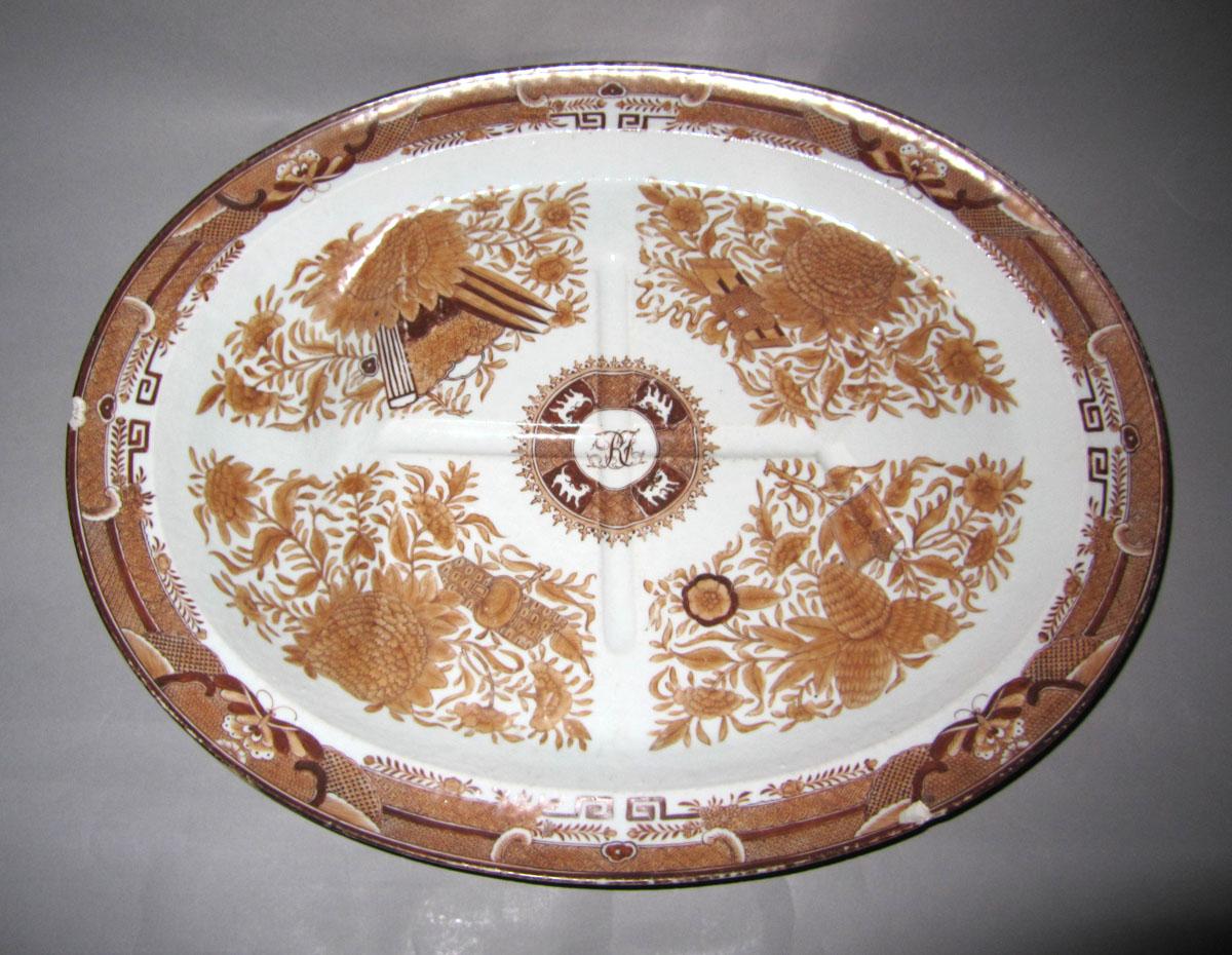 1992.0064 Porcelain platter