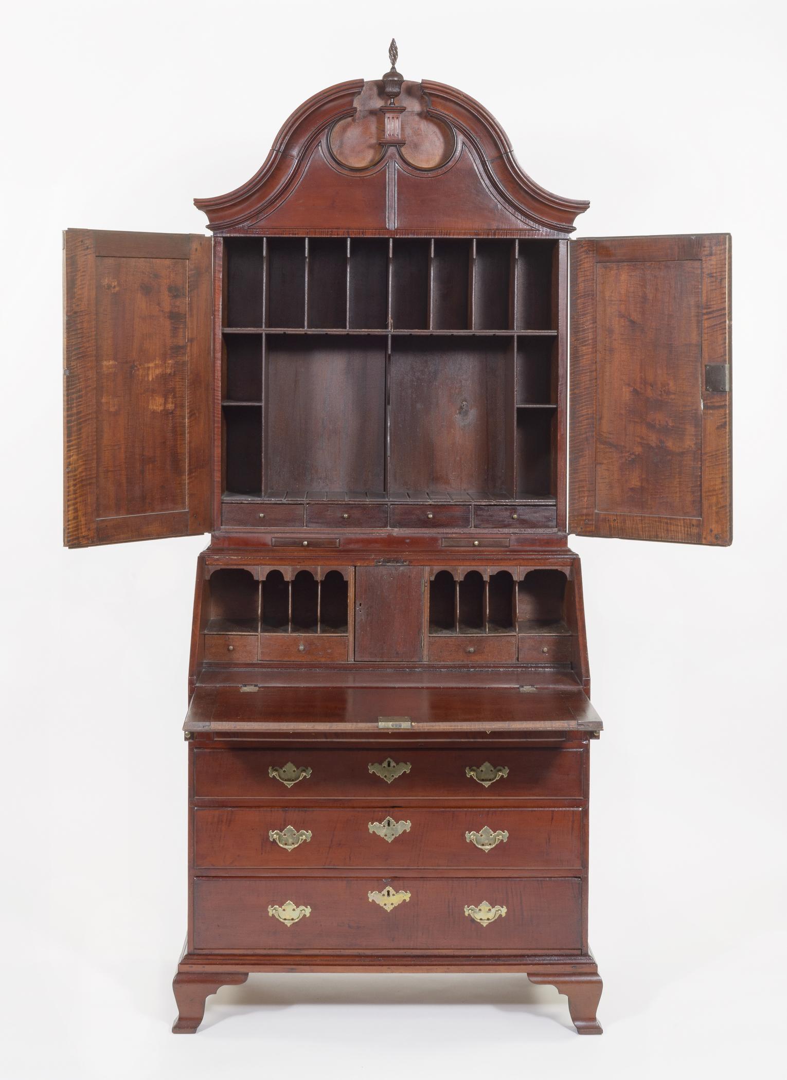 1992.0066 Desk and bookcase, view 3