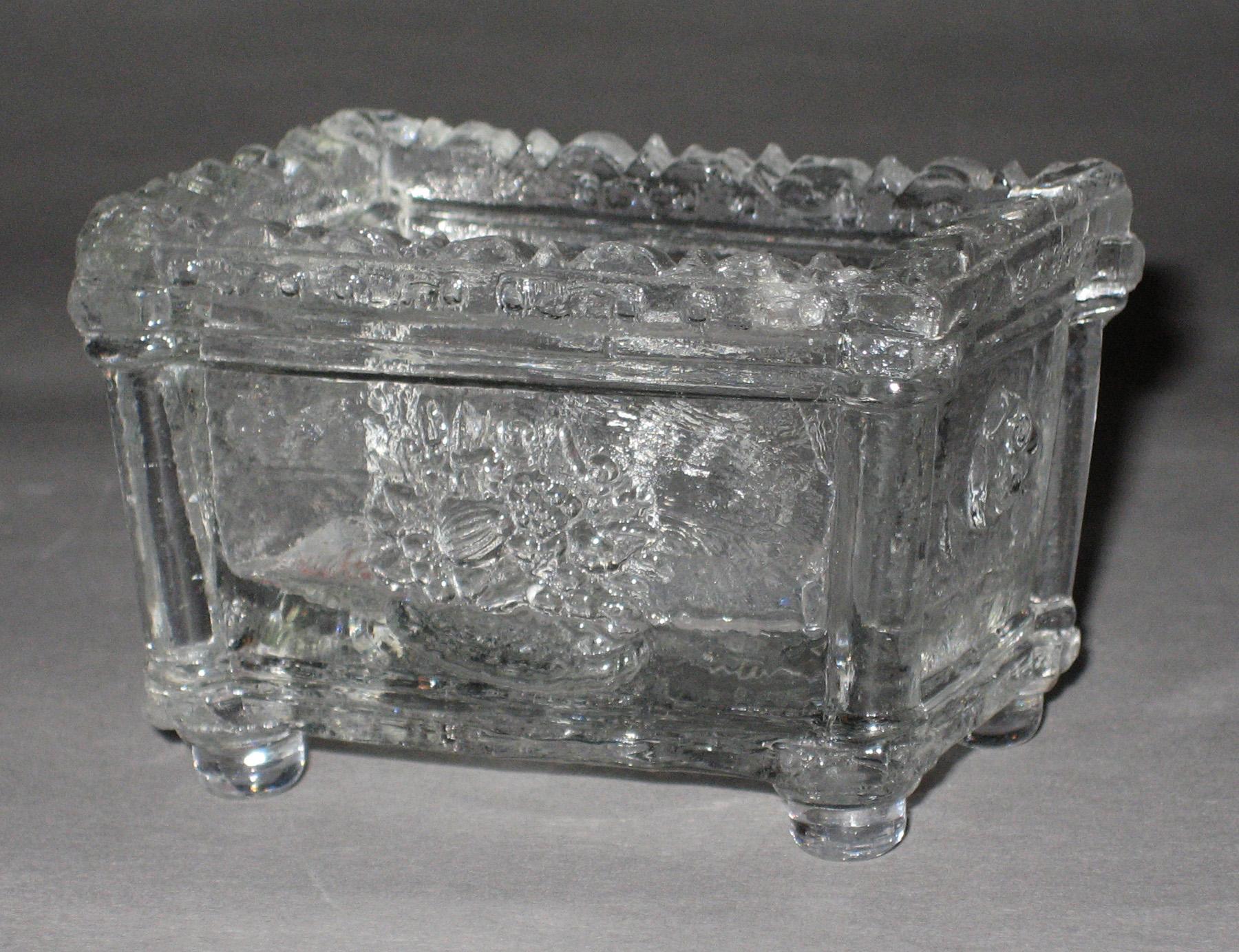 1992.0077 Glass salt dish
