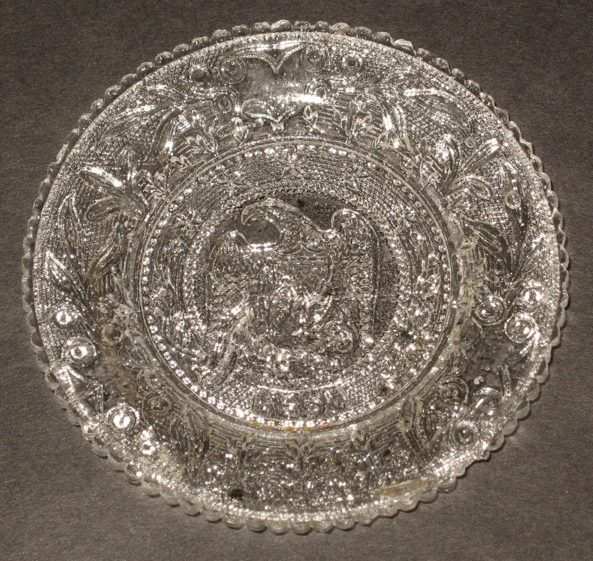 1992.0080.003 Glass cup plate