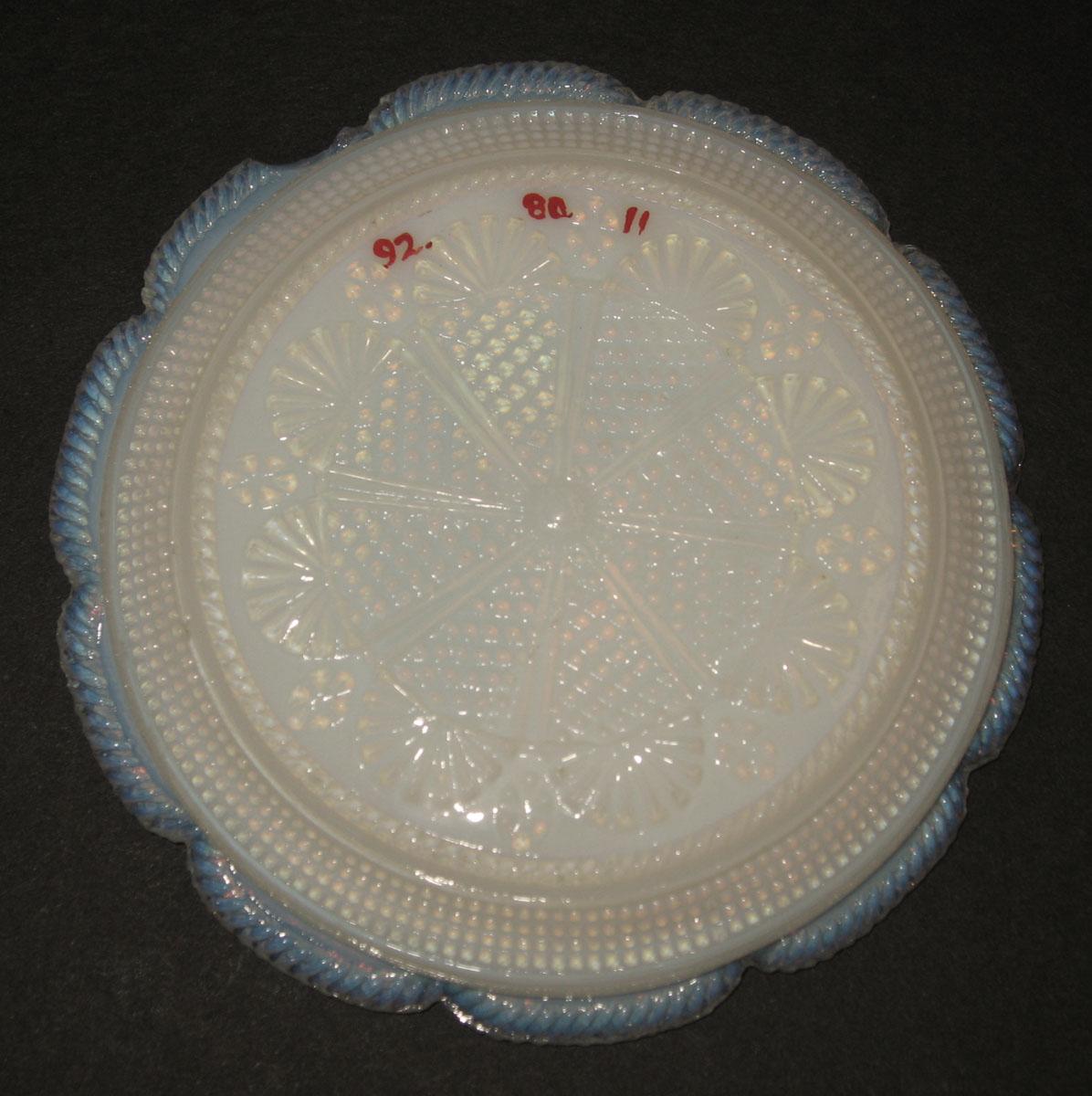 1992.0080.011 Glass cup plate (underside)