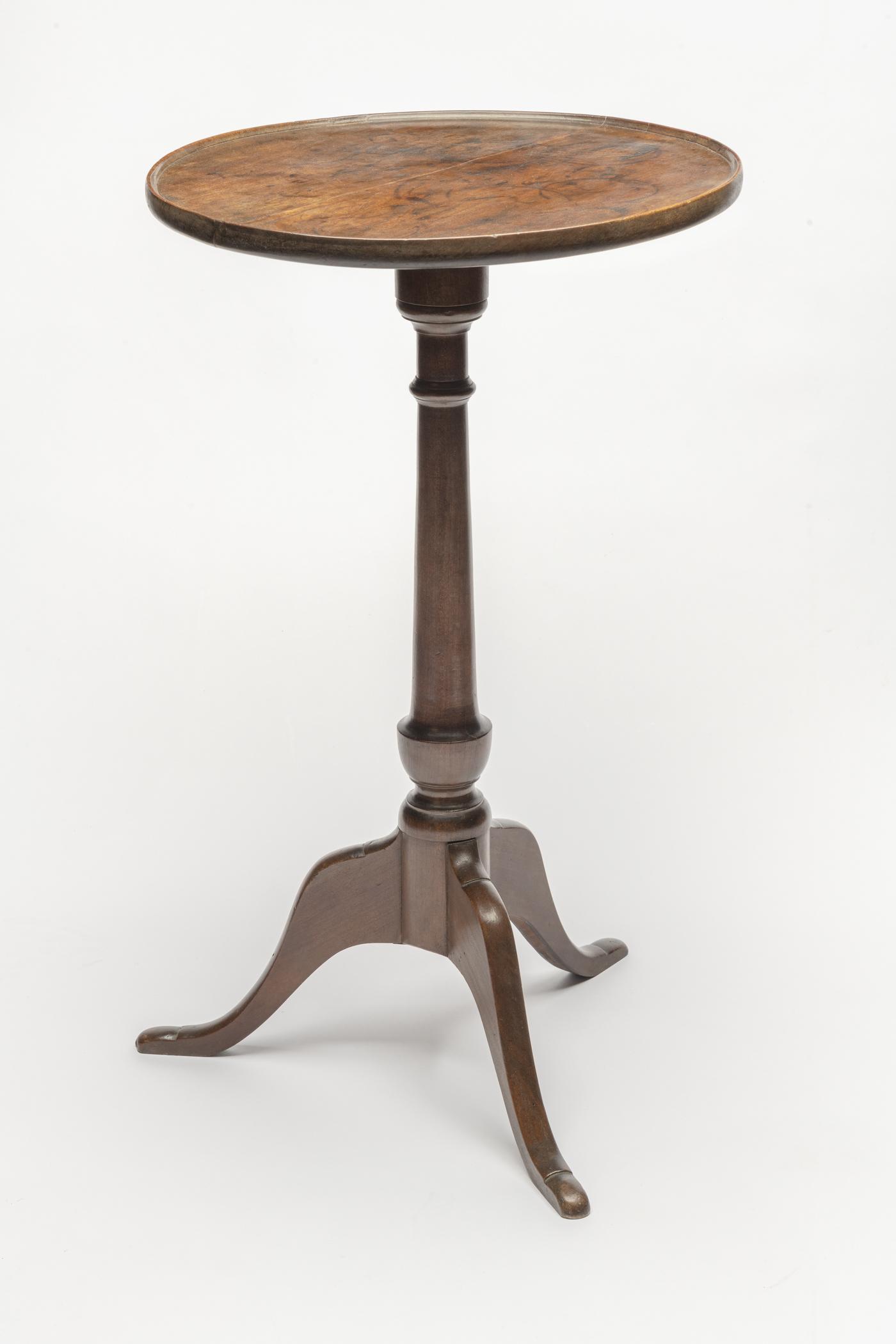 1992.0090 Candlestand, view 2
