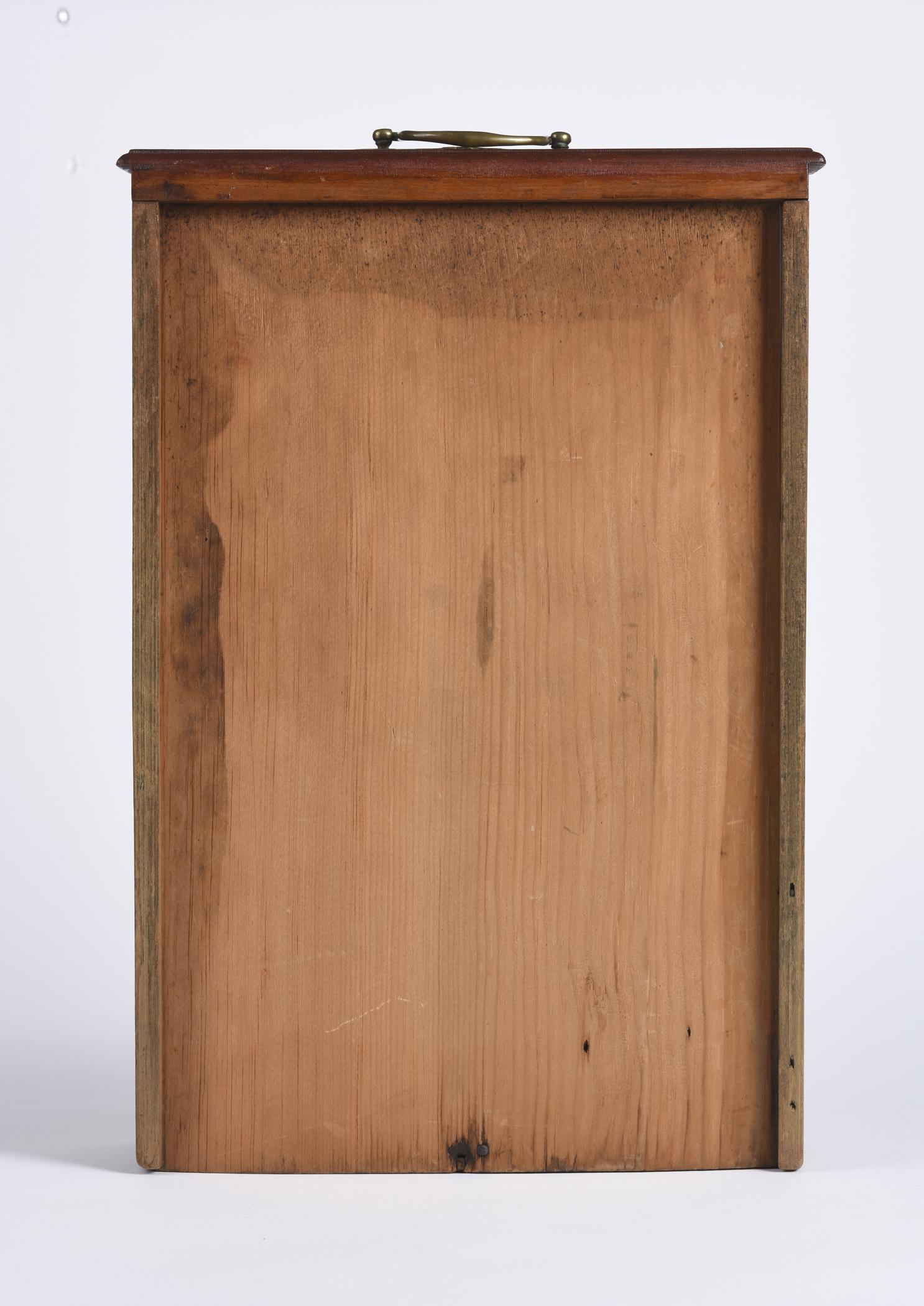 1992.0109 Chest of drawers, detail 10
