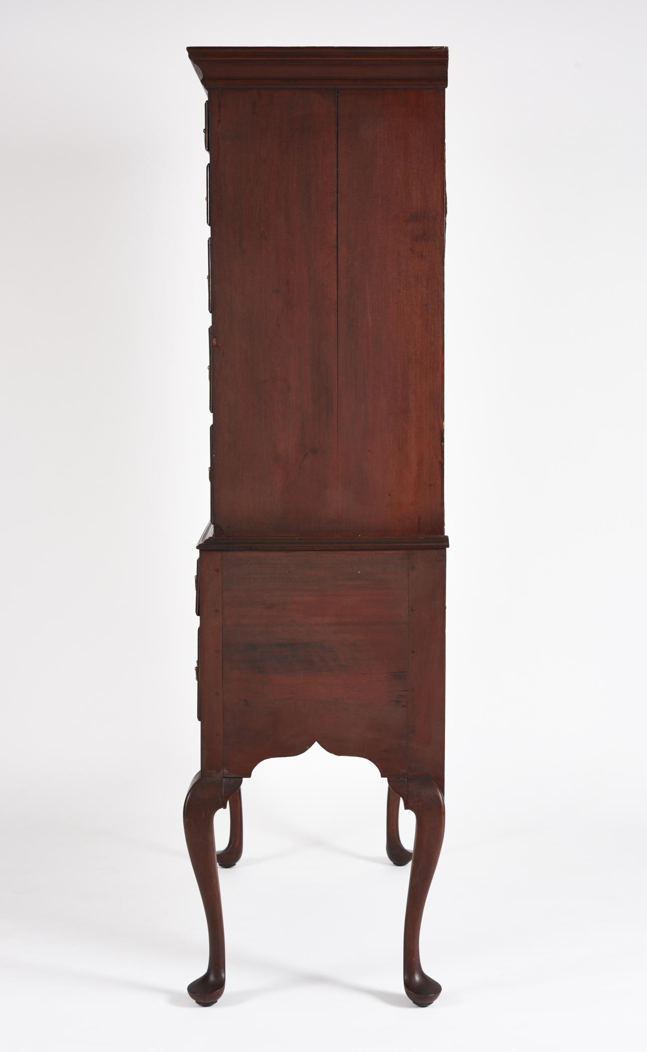 1992.0109 Chest of drawers, view 3