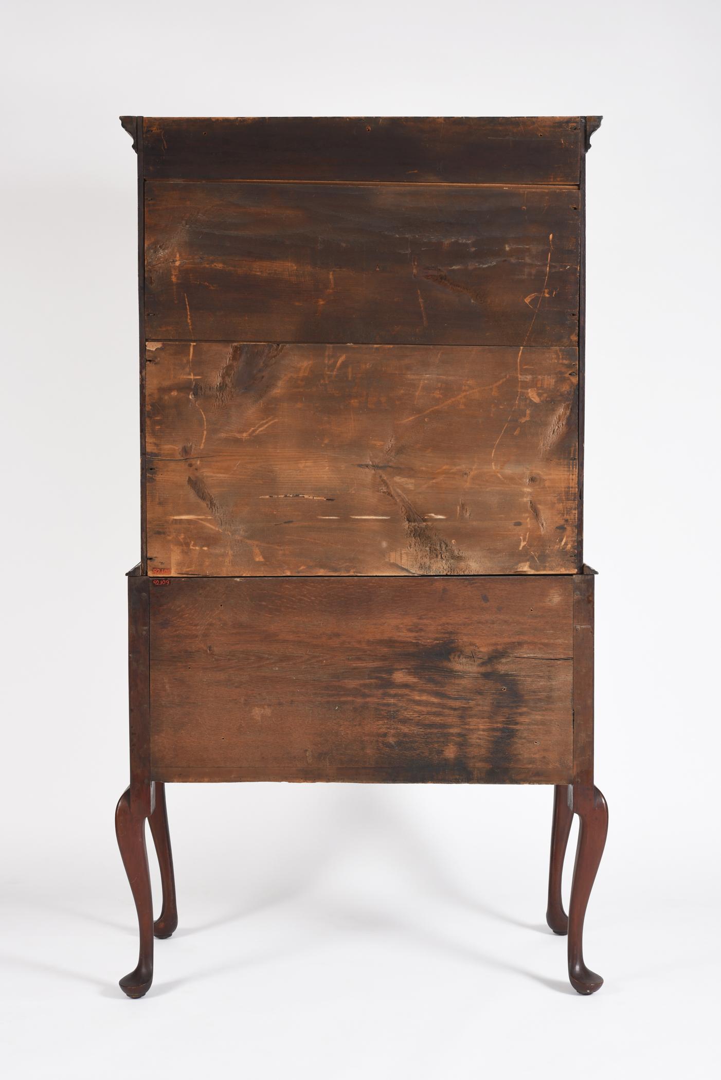 1992.0109 Chest of drawers, view 4