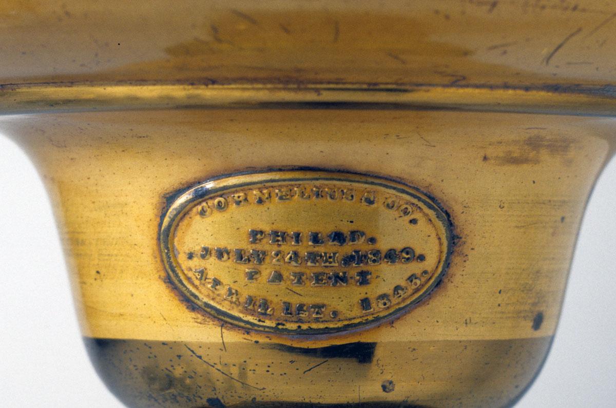 1992.0111 Lamp, detail