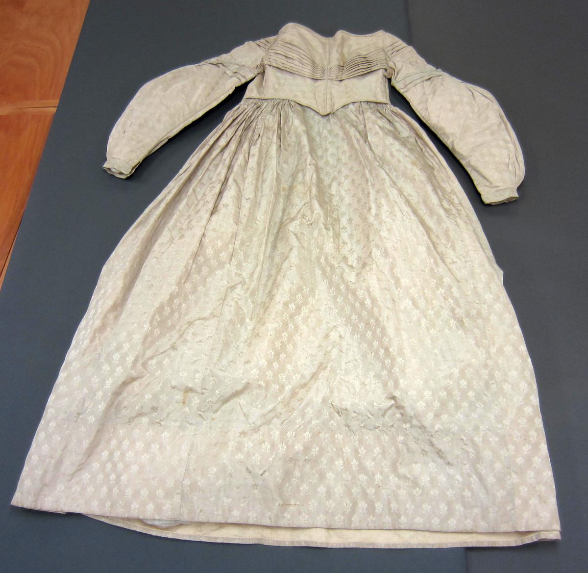1992.0112 A Dress, Front