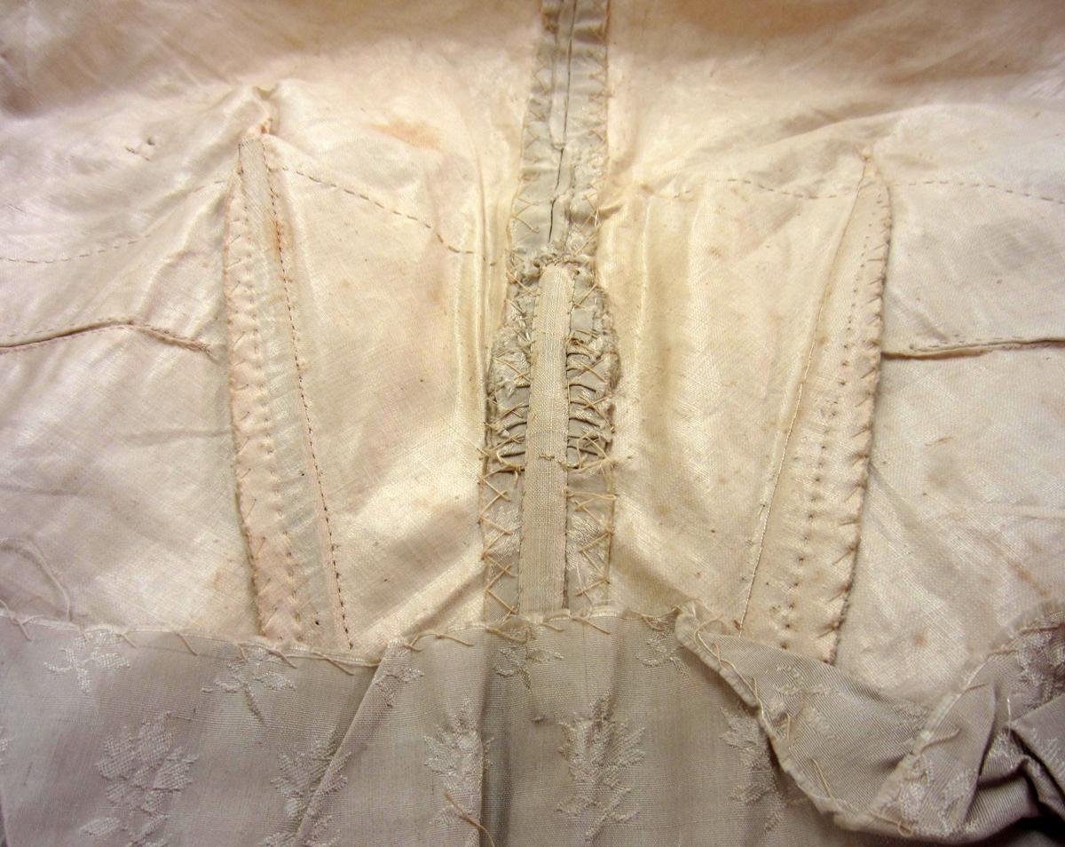 1992.0112 A Dress, Boning 2