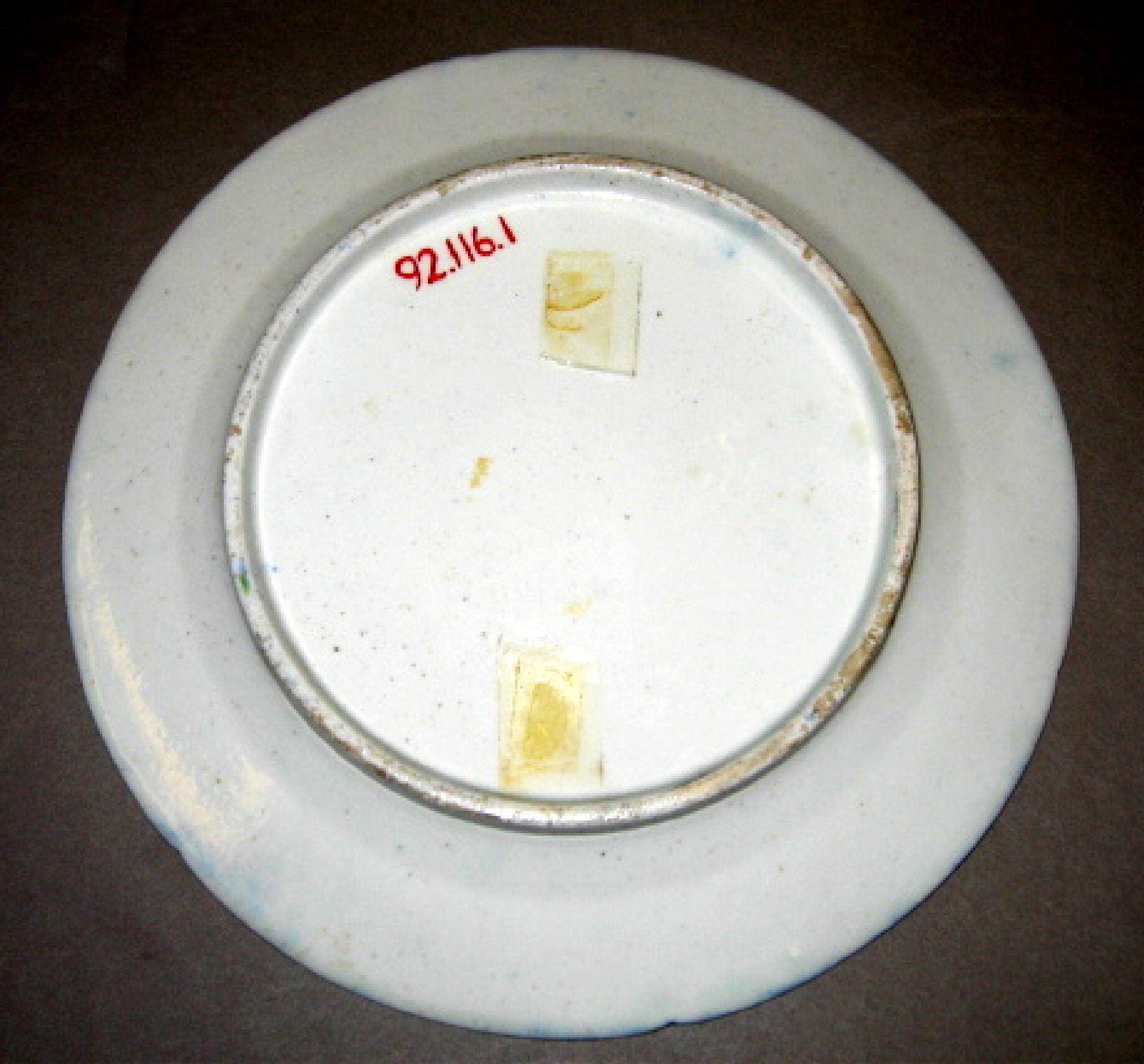1992.0116.001 Porcelain plate (underside)