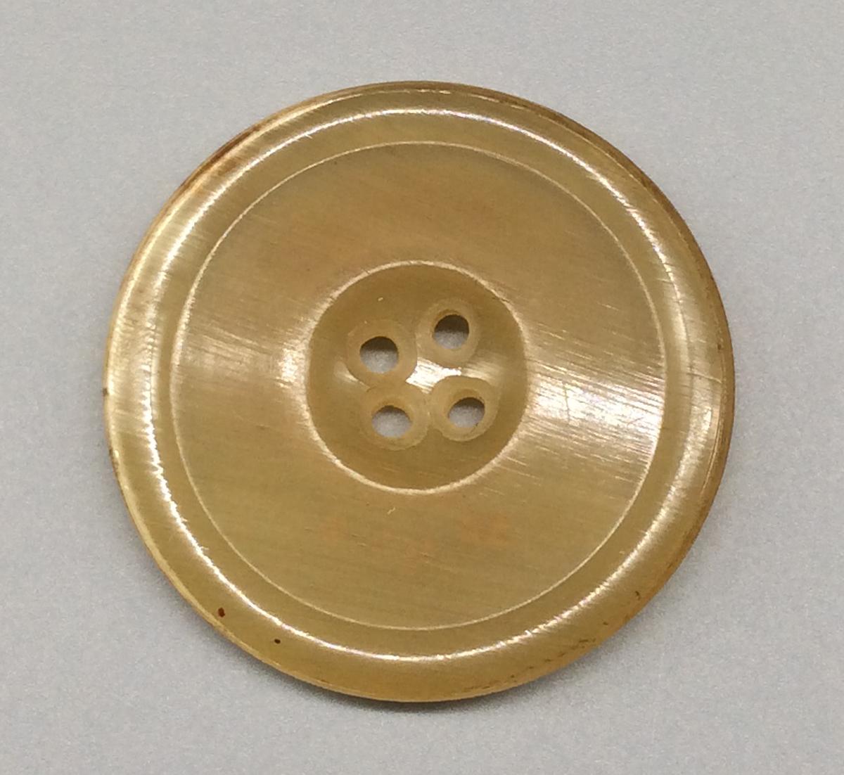 1958.0102.004 Button, view 1