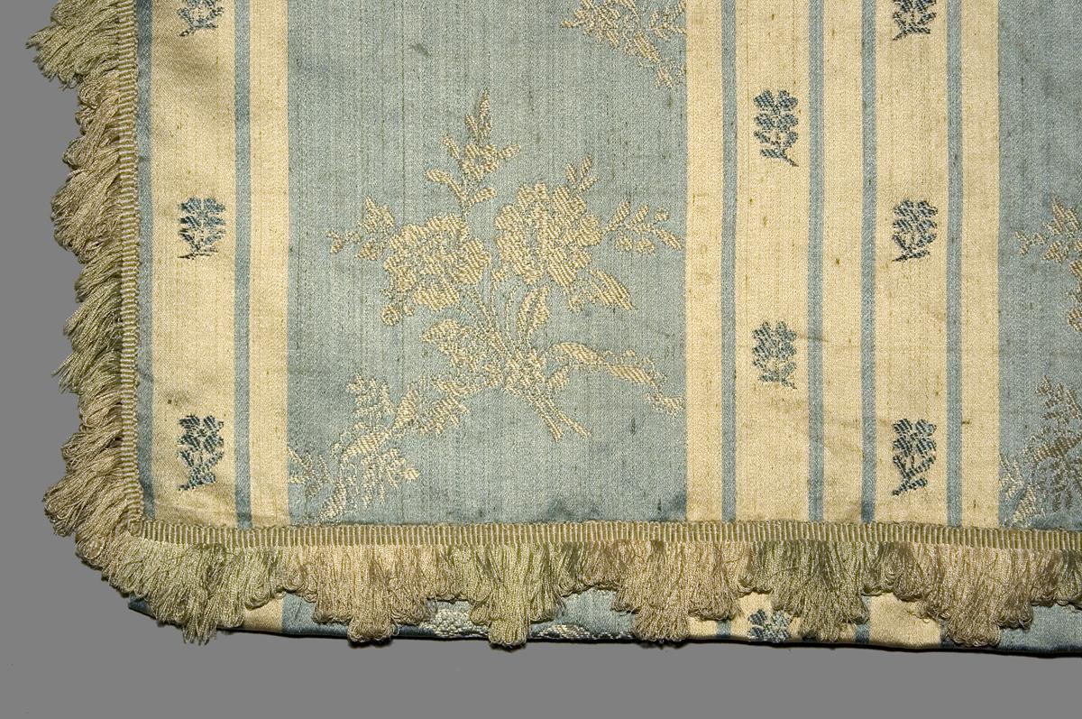 1952.0346.001 A Bed Hanging, Side Curtain, Edge Detail