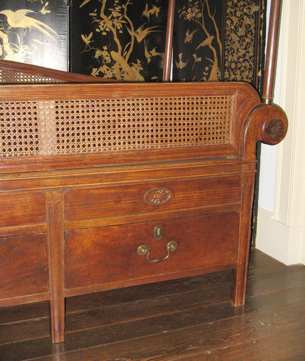 1993.0003 Bed detail